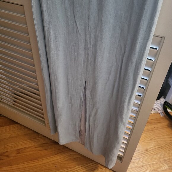 Floor Length Blue Linen Dress with Back Slit Size 8 - Picture 4 of 6